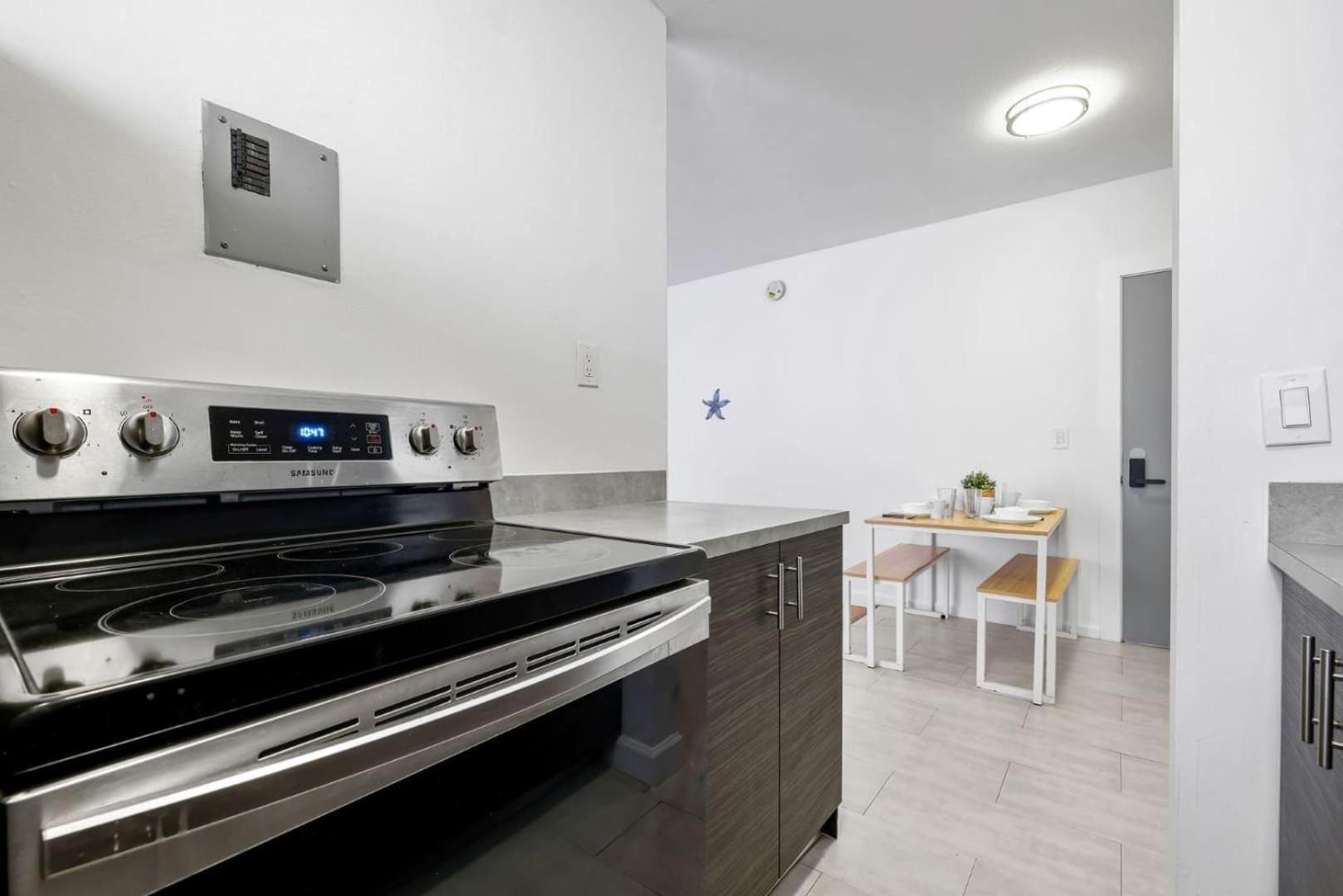 Studio Haven Miami Beach Steps To Sand Екстериор снимка